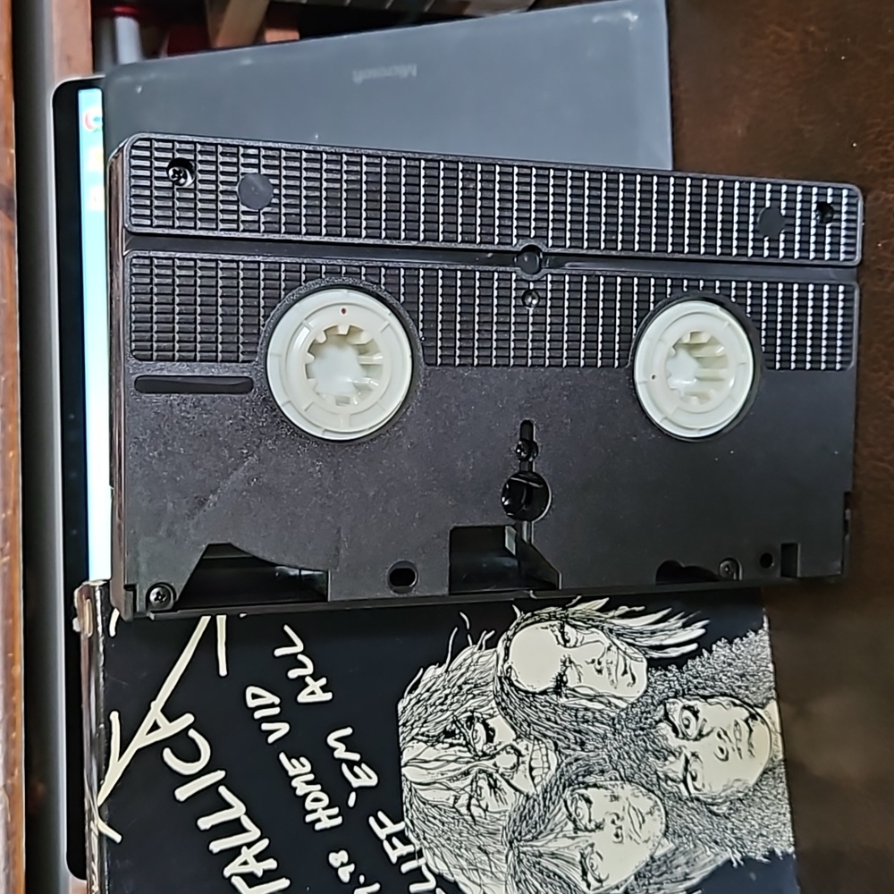 Metallica $19.98 Home Vid Cliff 'em All! - Picture 7 of 13